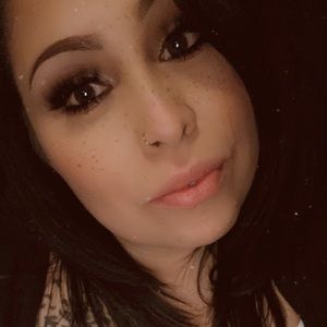 Meet your Posher, Julissa